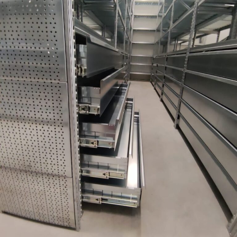 Metalsistem Super123 stelažai su integruotais stalčiais