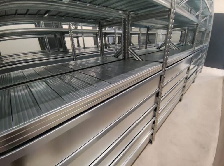 Metalsistem Super123 stelažai su integruotais stalčiais